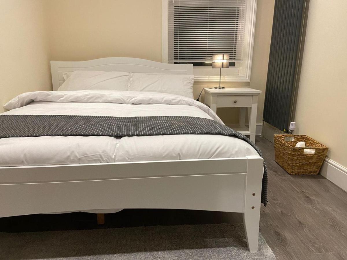 Beautiful Only Few Steps Away From Bruce Grove Tottenham Stadium Couette-café *